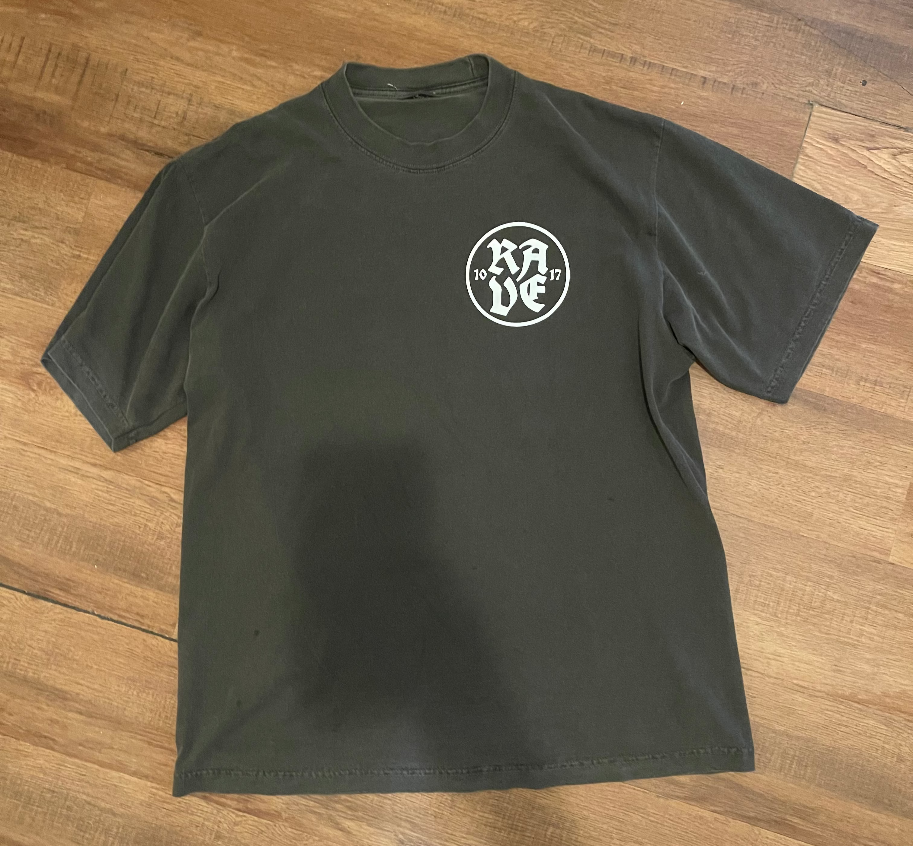 university generic tee